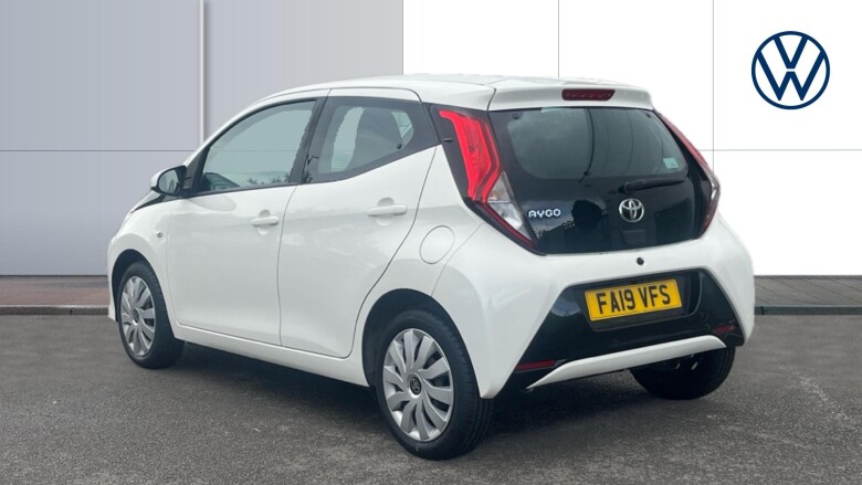 Toyota Aygo 1.0 VVT-i X-Play 5dr Petrol Hatchback